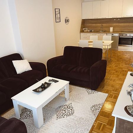Apartment Troi Приштина Екстер'єр фото